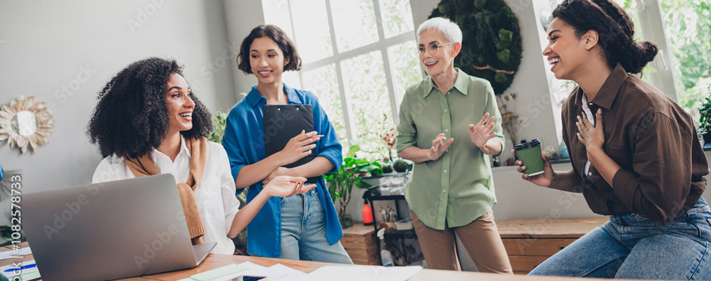 team-meeting-conversation-img